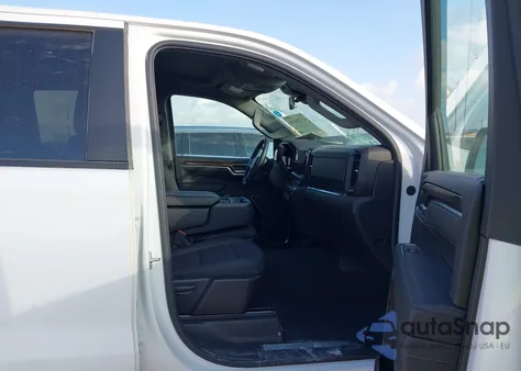 2025 Chevrolet Silverado 1500 4Wd Standard Bed Lt z USA, uszkodzony, nr VIN 1GCUKDED3SZ131808